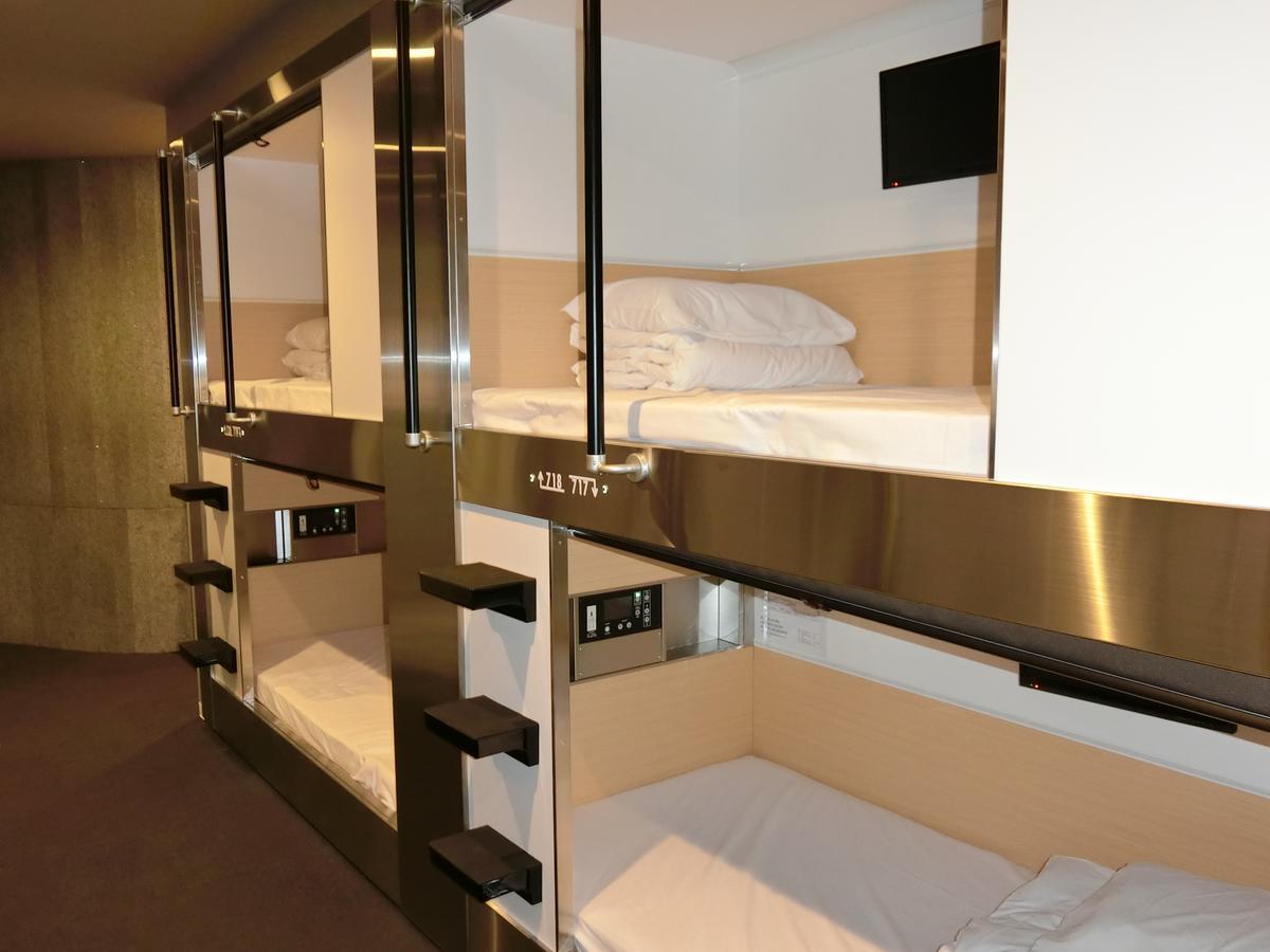 Capsule Hotel Valie Ebisucho Ōsaka Eksteriør bilde