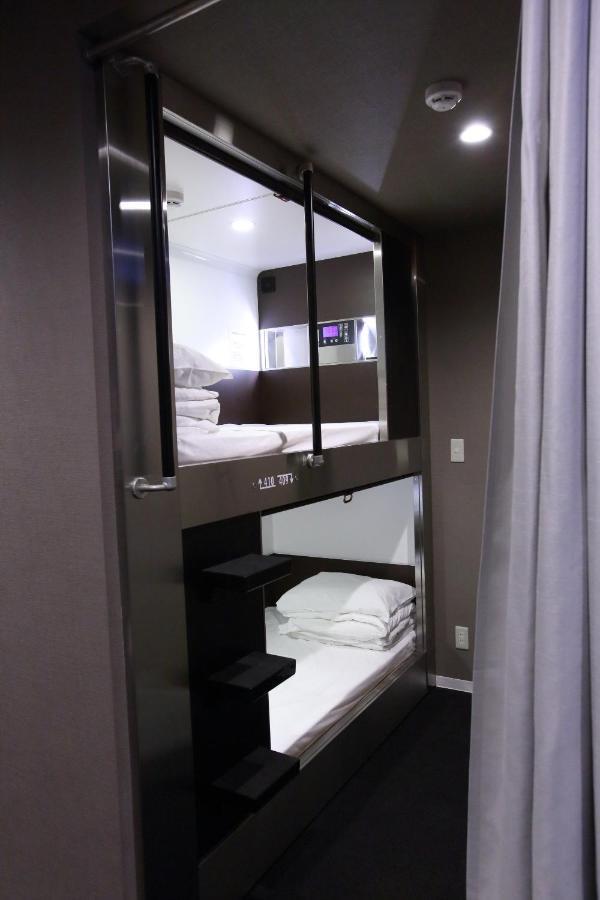 Capsule Hotel Valie Ebisucho Ōsaka Eksteriør bilde